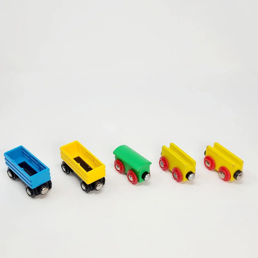 BRIO Wooden Train Cars Set Kids Multicolor Magnetic Vintage Good